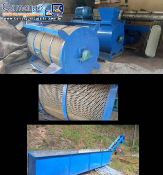 Ind�stria f�brica de reciclagem de pl�sticos PP PEAD e PEBD