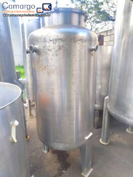 Tanque de armazenamento em a�o inox 800 litros