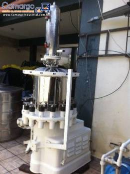 Envasadora de refrigerante Gl�ria